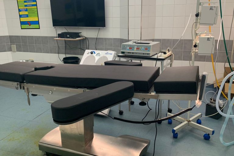 El hospital Masvernat incorporó una mesa de cirugía de última