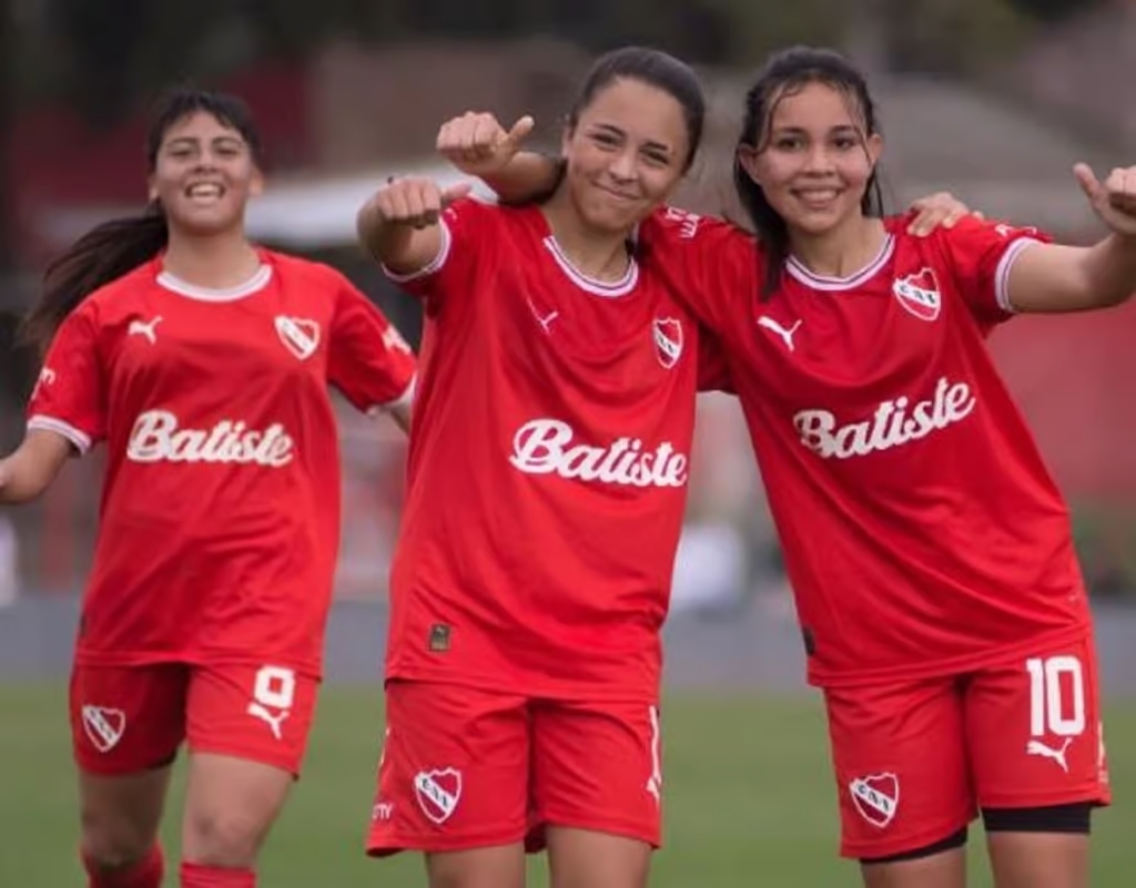 Quién es la gualeguaychuense que la rompió en Independiente y anotó 8  goles? | LT15 Concordia