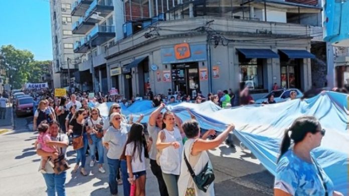 Docentes de Concordia rechazan el 3%: 