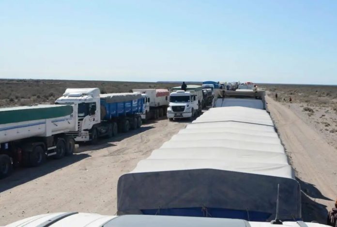 La Pampa quiere cobrarles peaje a los camiones entrerrianos que van a Vaca Muerta