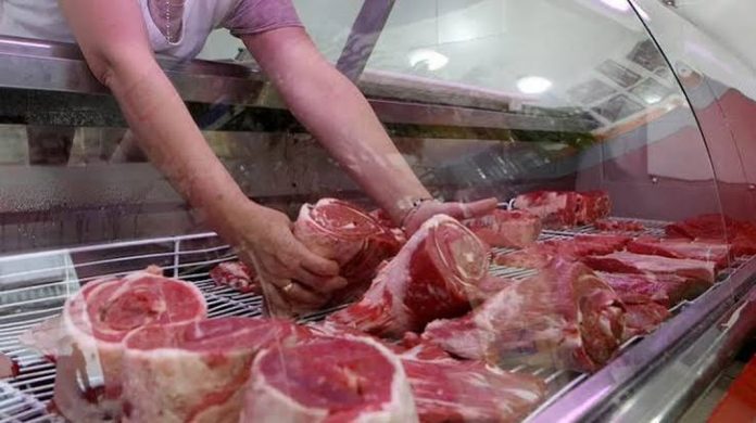 El consumo de carne cayó 11% y tocó su piso más bajo en 30 años