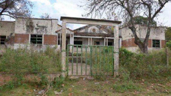 La ex Escuela Justa Gayoso en Benito Legerén: del olvido al riesgo de demolición