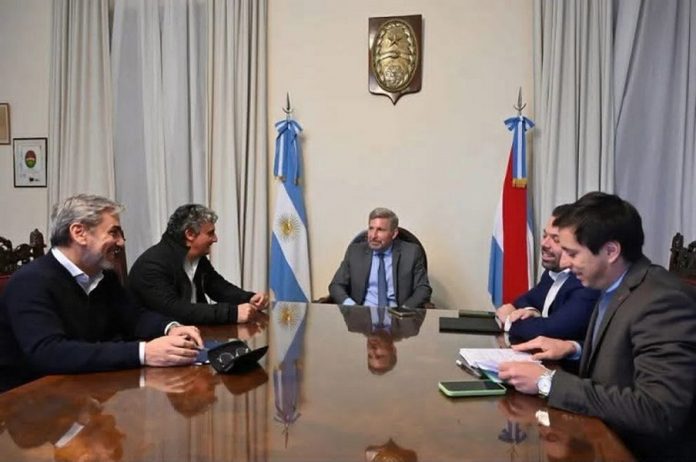 Federación analiza reestructurar una deuda de 2017 con ley provincial