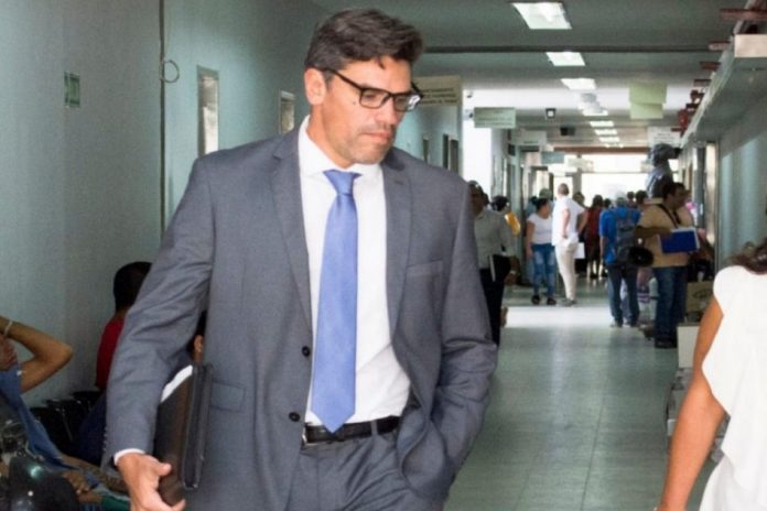 El fiscal Aramberry: salvado por 4 a 3, pero con sombras que no se van