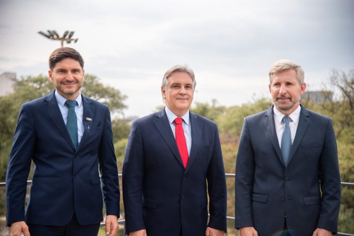 Frigerio asumió la presidencia de Región Centro y pidió control a importados
