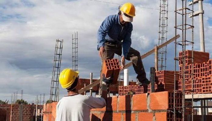 La UCA alerta: el empleo crece, pero cada vez peor