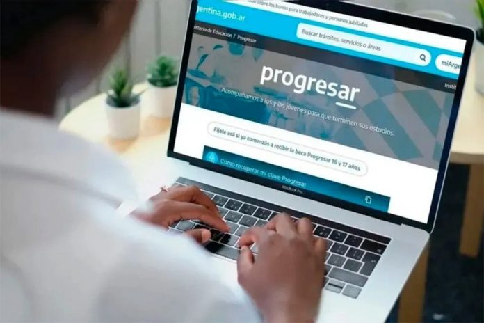 Becas Progresar de julio: ANSES paga y hay retroactivos de hasta 4 meses
