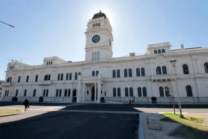 Entre Ríos: el Gobierno liquidará por decreto el aumento docente