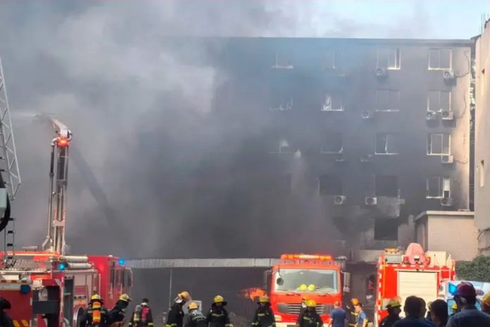 28 muertos en un incendio en una fábrica de calzado en China