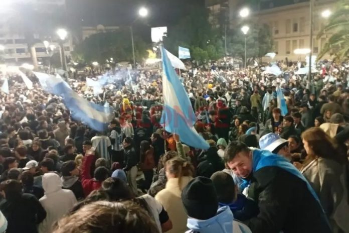 Detuvieron al acusado de apuñalar a un hombre en los festejos de Argentina en Paraná