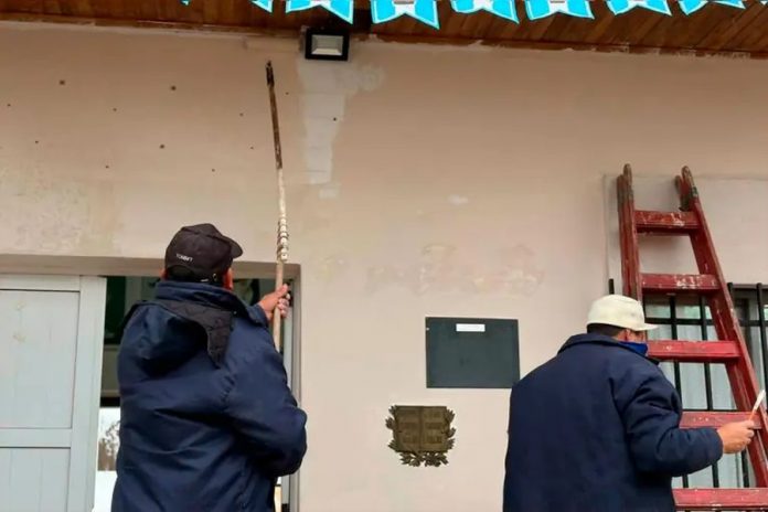 Feliciano aprovecha el receso para poner a punto sus escuelas