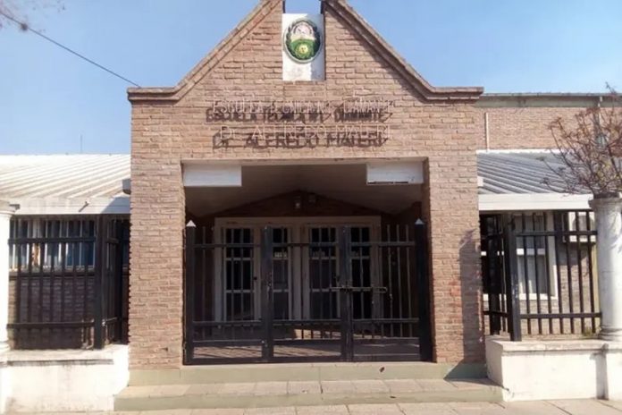 La escuela técnica de Diamante que fabrica dispositivos para discapacidad