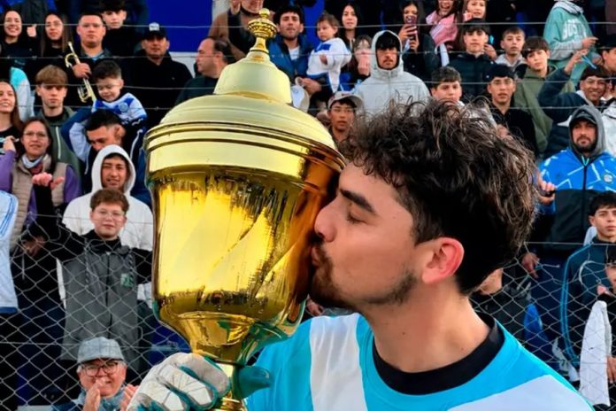 Viale FC campeón tras 10 años: Pupi Fernández contó el secreto del penal