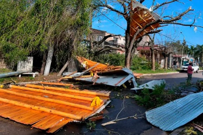 Qué es el 'wet downburst' que destruyó Concordia y Salto