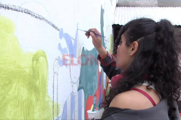 Barrio Rocamora pinta su historia: un mural que une generaciones