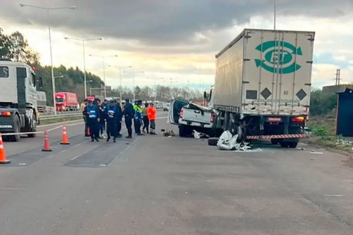 Tragedia en Ruta 14: murieron madre e hijo en choque contra un camión
