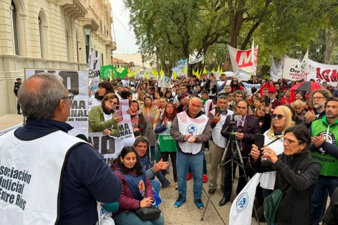 Reforma previsional: los gremios van a la Justicia si se aprueba