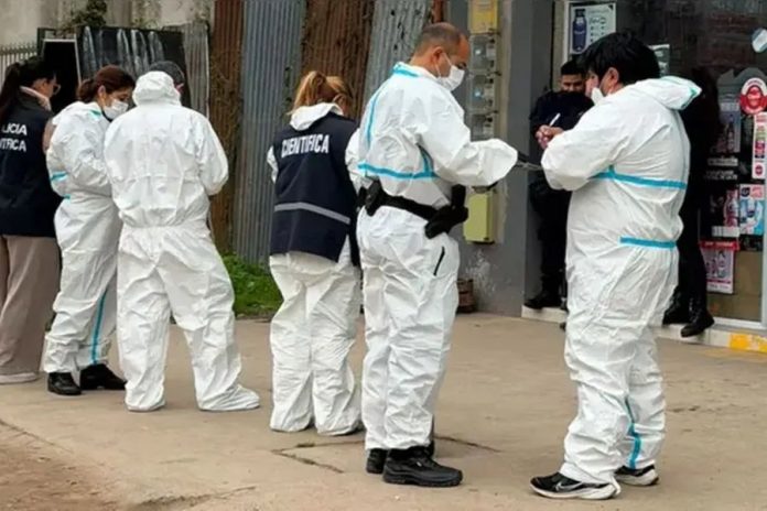 Dos muertos en una carnicería: pelea por unas rejas terminó en tragedia