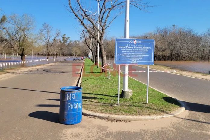 El río ya anegó balnearios en Concepción del Uruguay y sigue subiendo