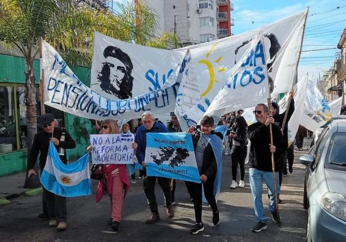 ATE marchó en Concordia contra la reforma previsional y el 3% de aumento