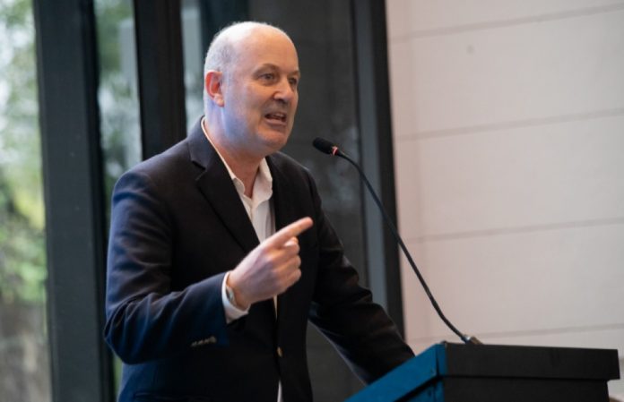 Sturzenegger llega a Paraná para hablar ante empresarios entrerrianos
