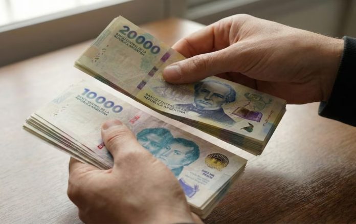 Más horas, menos plata: el drama del empleo que no alcanza