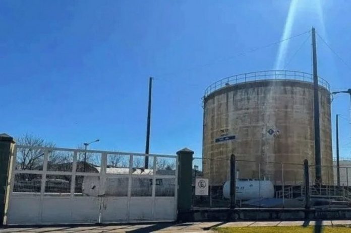 Concepción del Uruguay: alarma por el cierre de una planta de combustible
