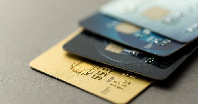 Las familias argentinas refinancian deudas a niveles récord históricos