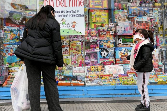 El Día del Niño no alcanzó: las ventas cayeron 2,5% en todo el país