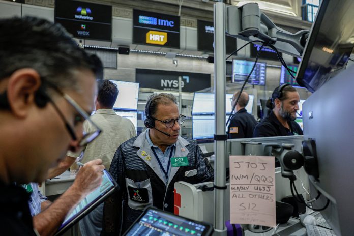 El riesgo país argentino superó los 450 puntos y se aleja del piso de junio