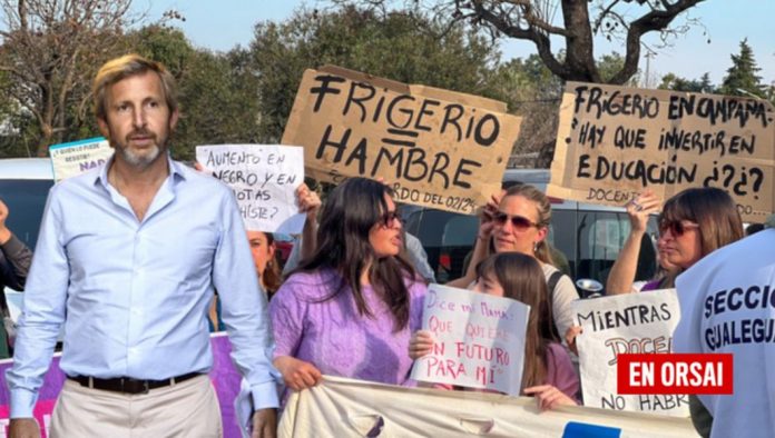 Frigerio firmó el 3% para docentes pese al rechazo de AGMER