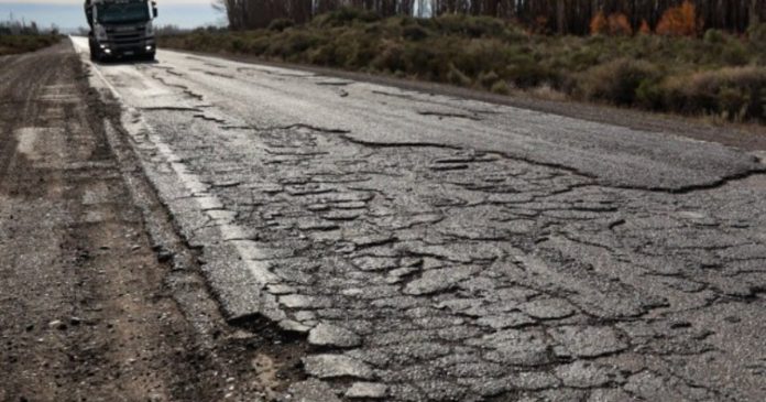 El vocero de Milei admitió el desvío de fondos viales y llovieron las denuncias