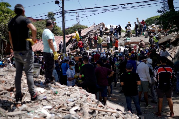 El terremoto en Colombia dejó 181 muertos y más de 100 edificios colapsados