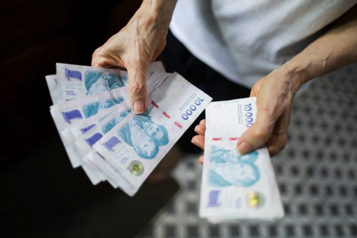 Salarios le ganaron a la inflación en junio, pero el año sigue en rojo