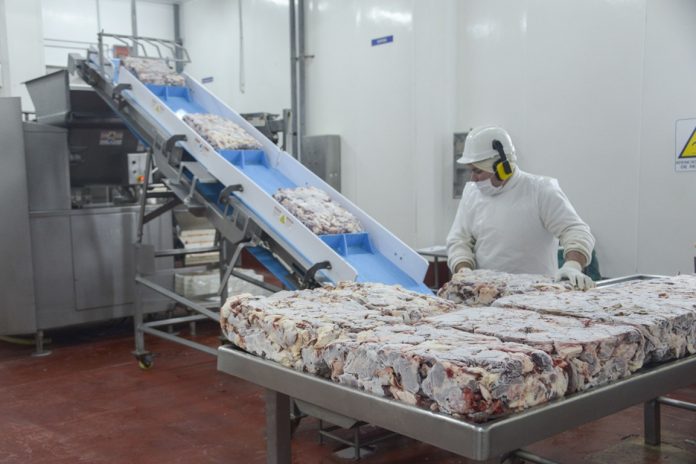Argentina habilita exportaciones de lácteos y carne a Malasia