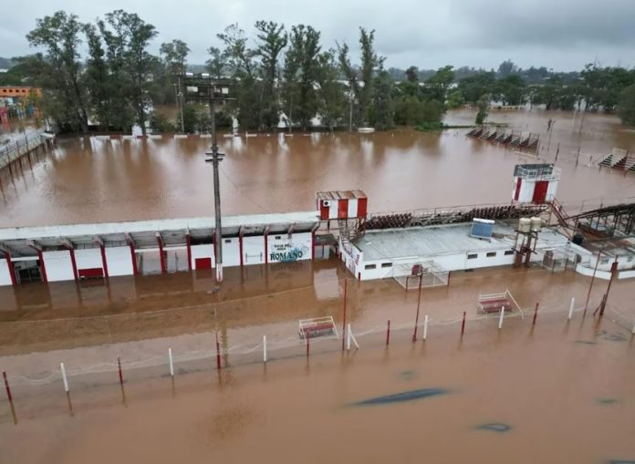 Salto, Uruguay, se prepara para una creciente histórica del río Uruguay