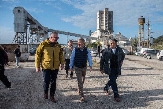 Frigerio en Diamante: Entre Ríos mueve el 90% del cabotaje de granos del país