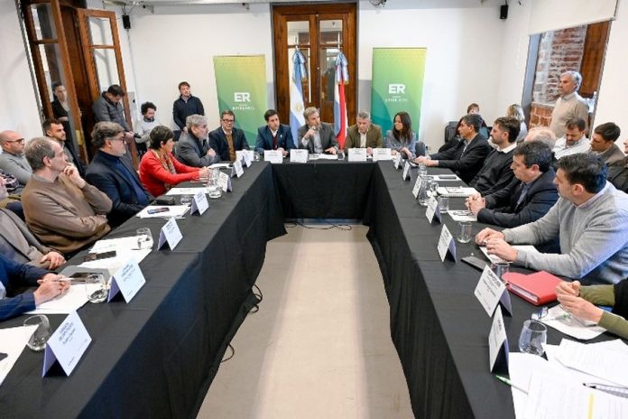 Frigerio lanzó un paquete de alivio fiscal y financiero para el turismo entrerriano
