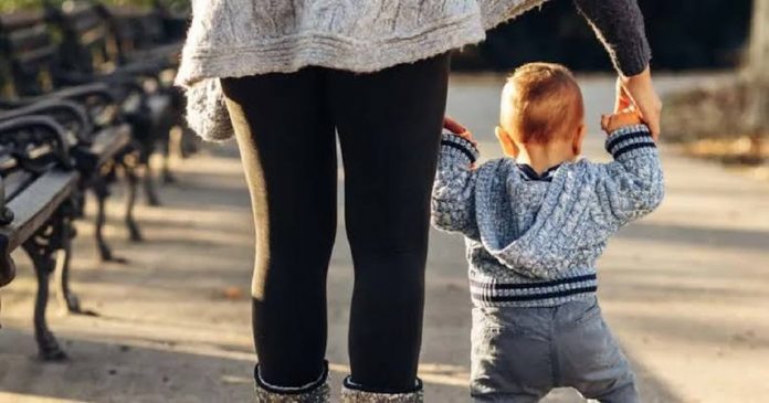 Criar un hijo cuesta casi dos salarios mínimos, según el INDEC