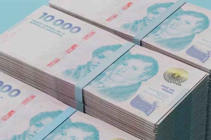 Pidió $9.000 en 2009, murió, y sus herederos pagan con 17 años de intereses