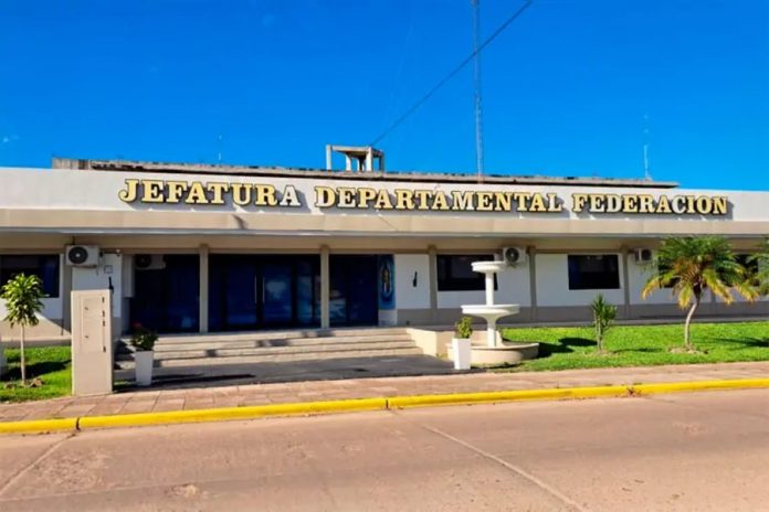 Atacó con un arma blanca a su expareja y a su prima: hay un detenido