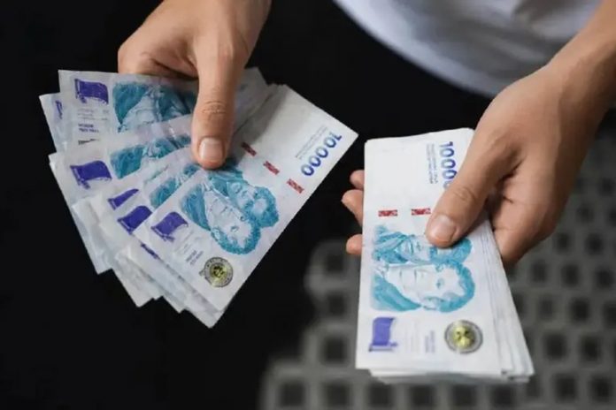 El salario soñado por los argentinos ya supera $1,8 millón