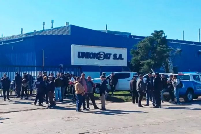 Ultimátum a Unionbat: 48 horas para pagar a 100 despedidos