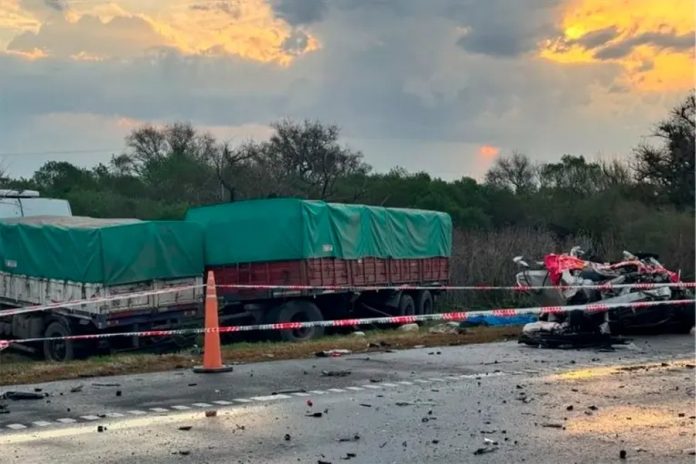 Médica entrerriana lucha por su vida tras choque fatal en autopista