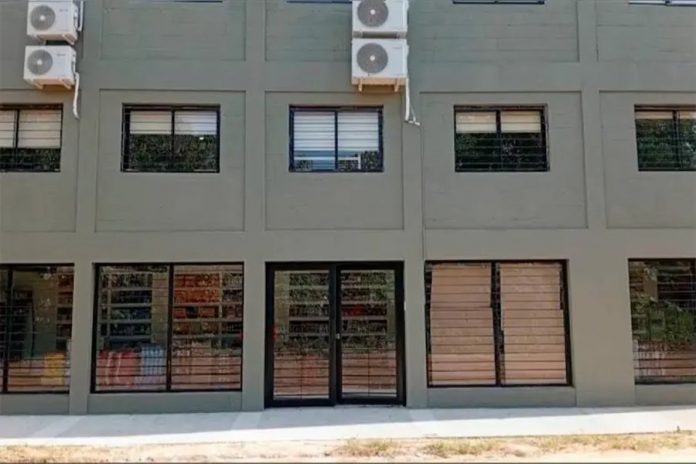 Robo millonario en Corrientes: cinco motochorros vaciaron una distribuidora