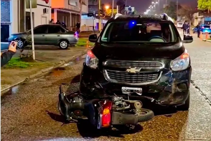 Murió un joven de 23 años en un choque entre moto y auto en Concordia