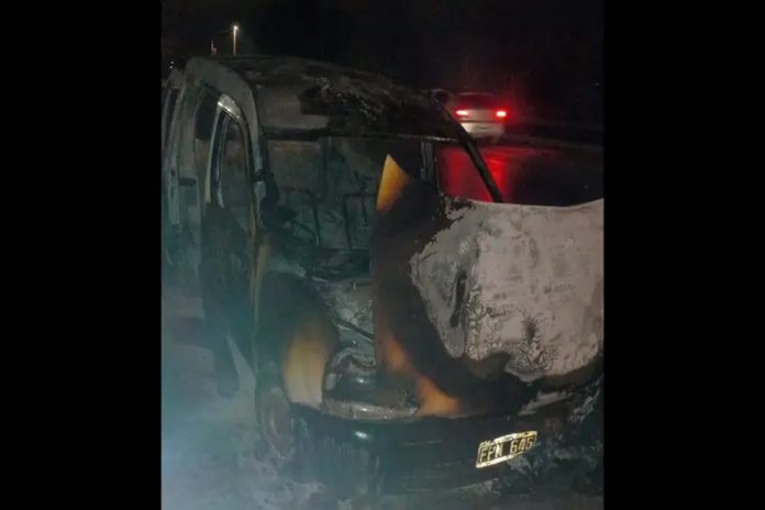 Noche movida en Paraná: choque con alcoholemia y camioneta en llamas