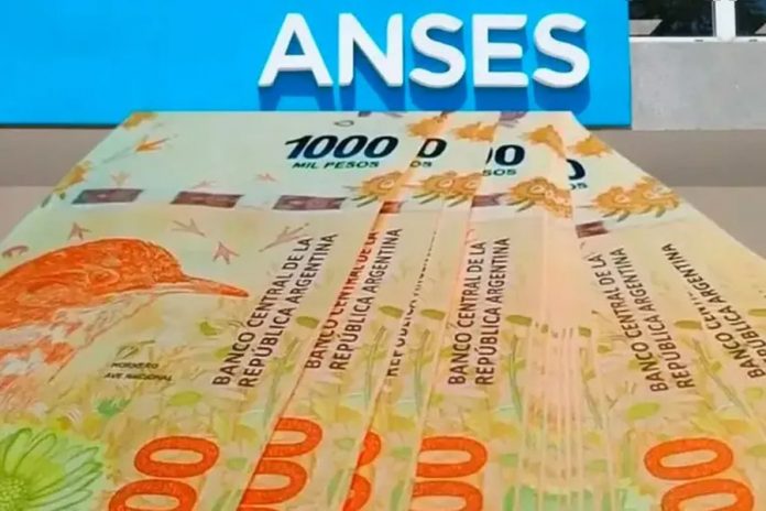 AUH: cuánto se cobra en septiembre con el nuevo aumento de ANSES