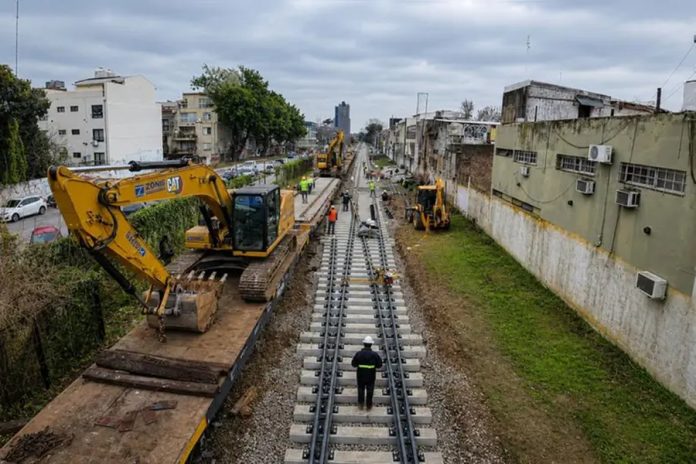 El Gobierno amplió el RIGI: ferroviario y tecnología, adentro