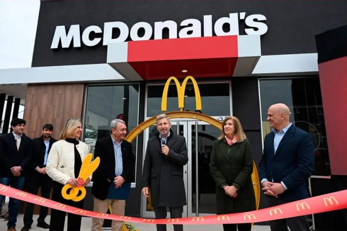 Frigerio inauguró un McDonald's en Paraná: un millón de dólares y 80 empleos